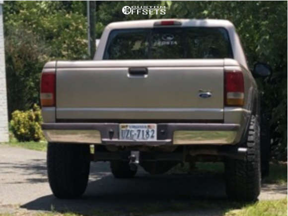 1997 Ford Ranger with 15x10 -47 Pro Comp Series 252 and 31/10.5R15 Dick ...