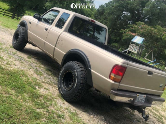 1997 Ford Ranger with 15x10 -47 Pro Comp Series 252 and 31/10.5R15 Dick ...