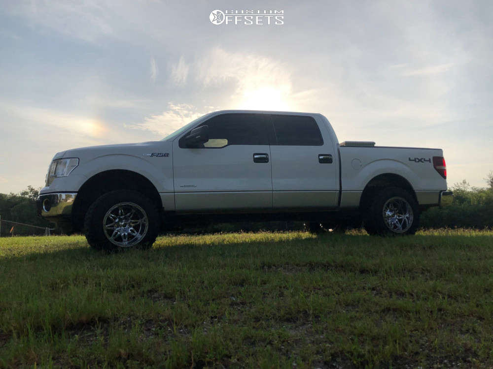 2013 Ford F150 Wheel Offset Super Aggressive 3"5" Stock 753886