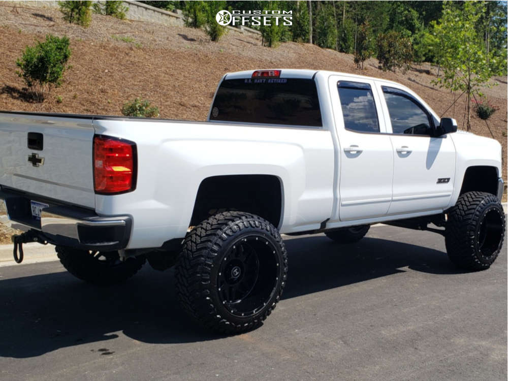 2016 Chevrolet Silverado 1500 with 22x14 76 Hostile Sprocket and 37/13
