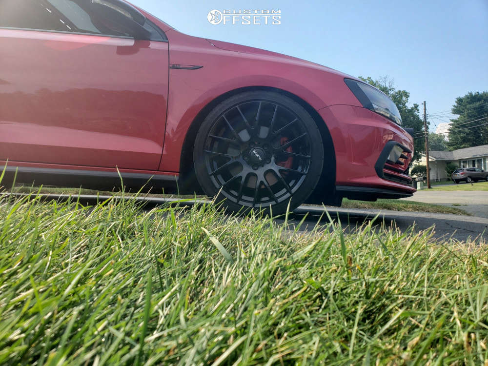 2017 Volkswagen Jetta Wheel Offset HellaFlush Coilovers 759649