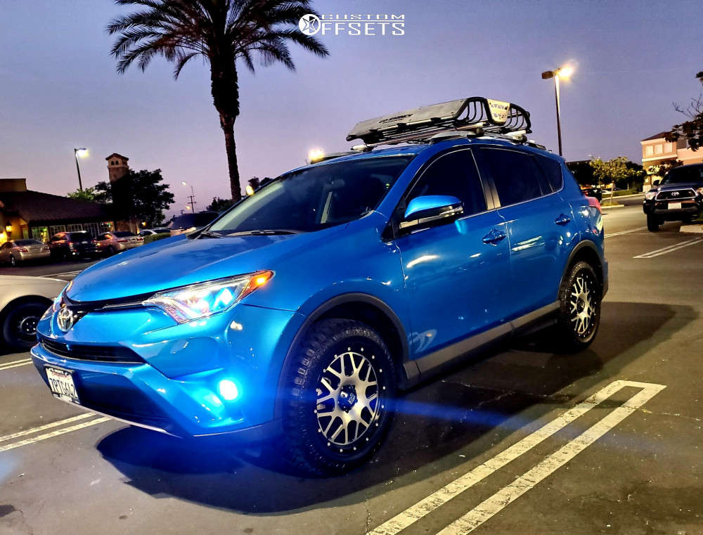 763621-1-2018-rav4-toyota-xle-