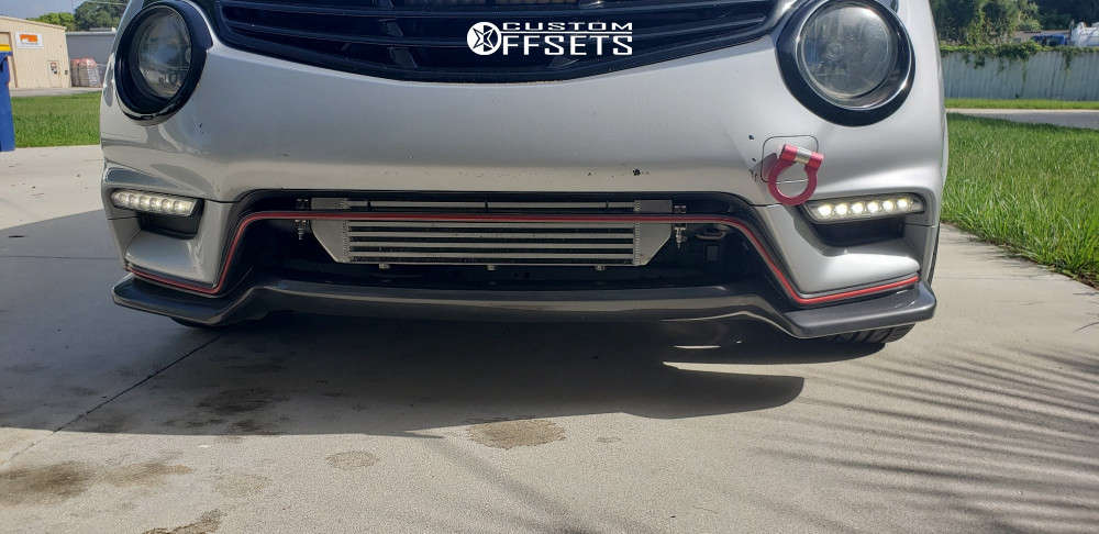 2014 Nissan Juke with 18x9 30 STR 601 and 235/40R18 Lionhart