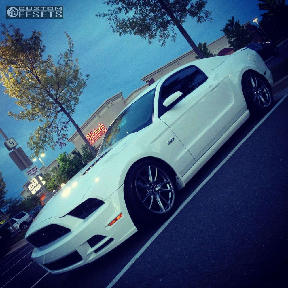 2013 Ford Mustang with 19x9 44 Brembo Brembo and 255/45R19 Pirelli P ...