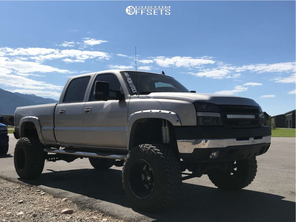 2007 Chevrolet Silverado 2500 HD Classic with 20x14 75 Fuel Turbo and