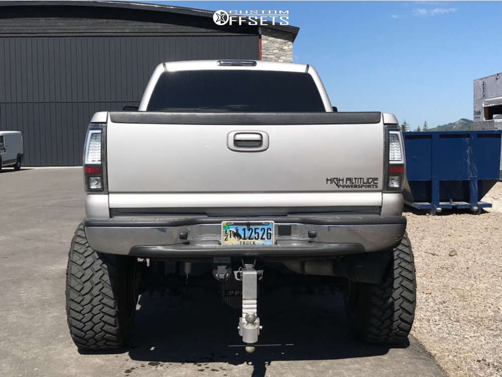 2007 Chevrolet Silverado 2500 HD Classic with 20x14 75 Fuel Turbo and