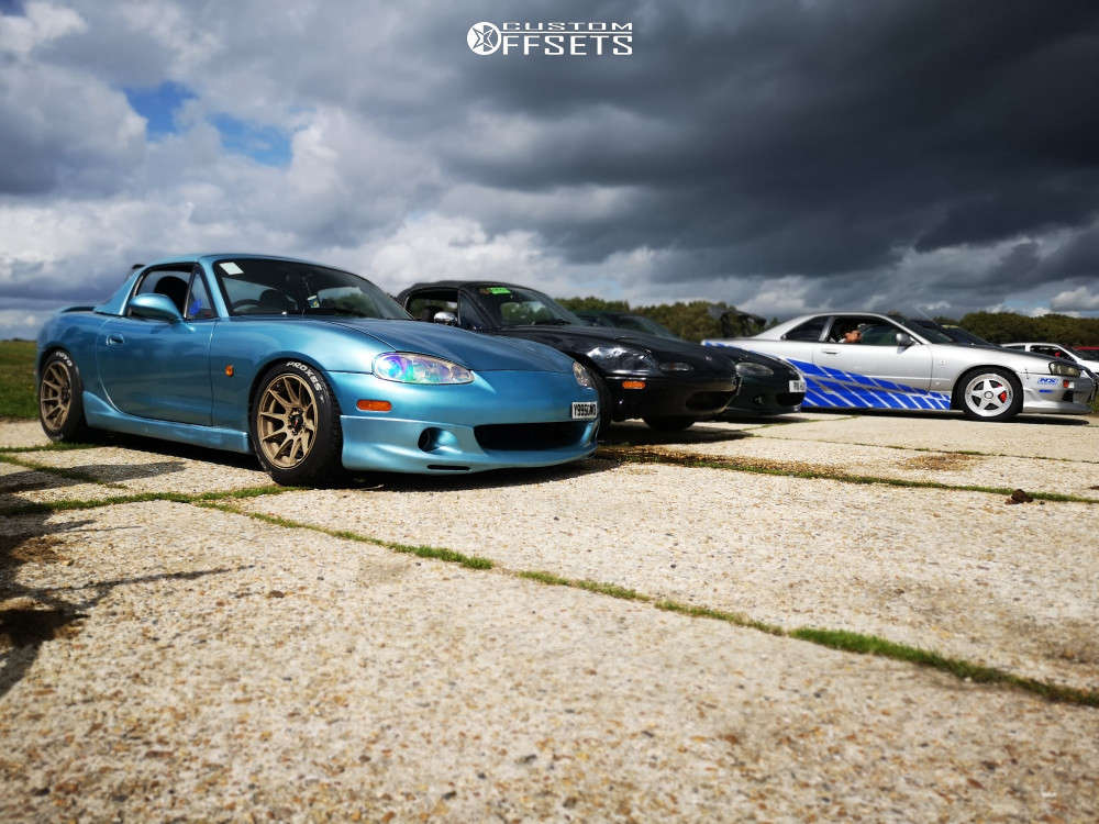 2001 Mazda MX-5 Miata with 15x8 25 Japan Racing Jr11 and 205/50R15