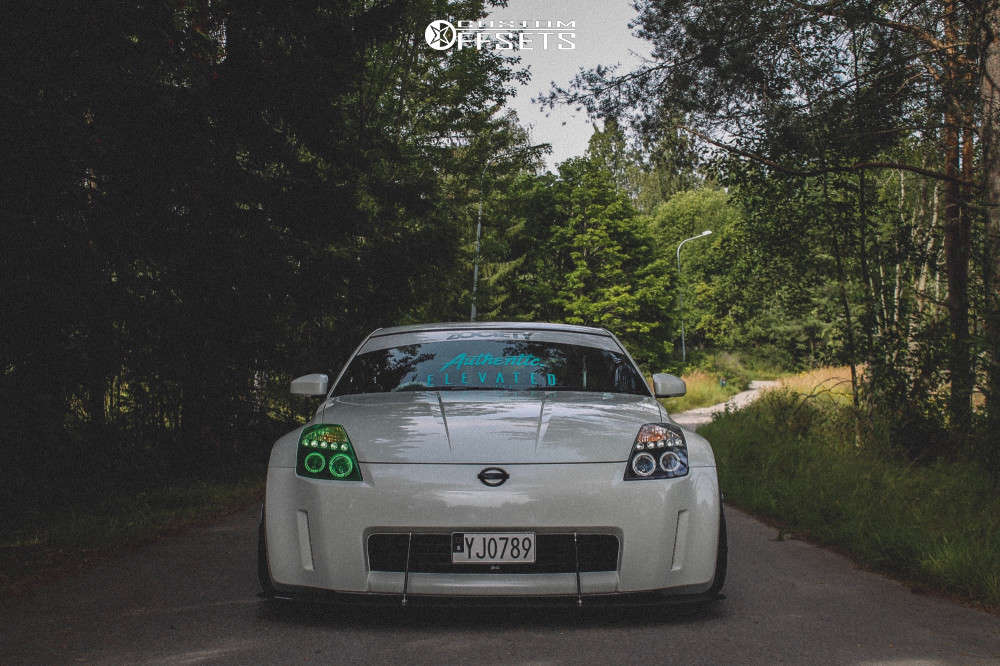 2003 Nissan 350Z with 18x10.5 5 7Twenty Style 55 and 225/40R18 Rotalla ...