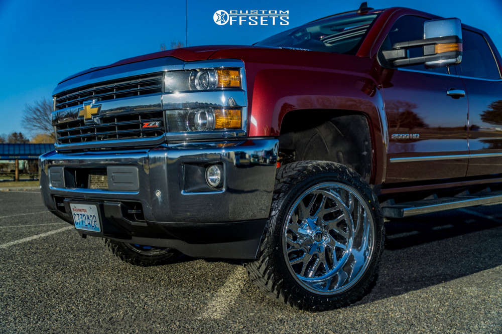 2015 Chevrolet Silverado 2500 HD with 22x12 44 Fuel Triton D609 and 33