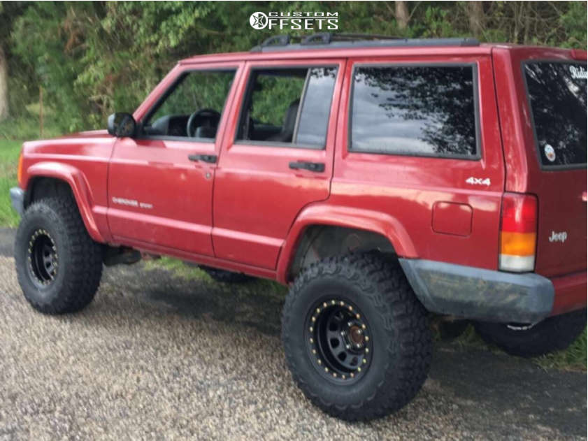 1999 Jeep Cherokee with 15x8 -19 Pro Comp Series 252 and 31/10.5R15 ...
