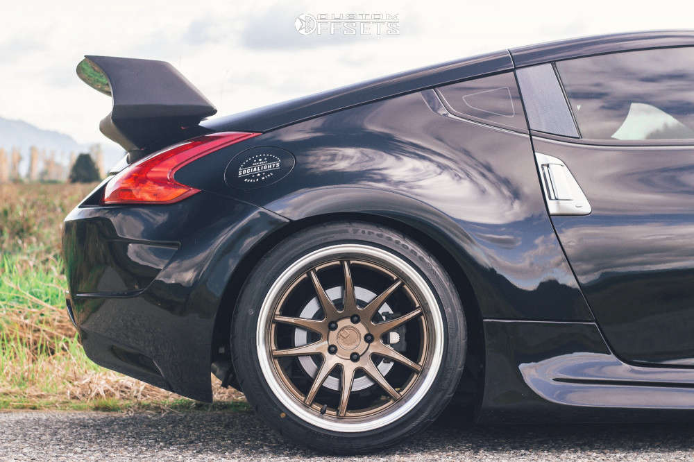 2017 Nissan 370Z with 19x9.5 15 Aodhan DS02 and 245/40R19 Firestone ...