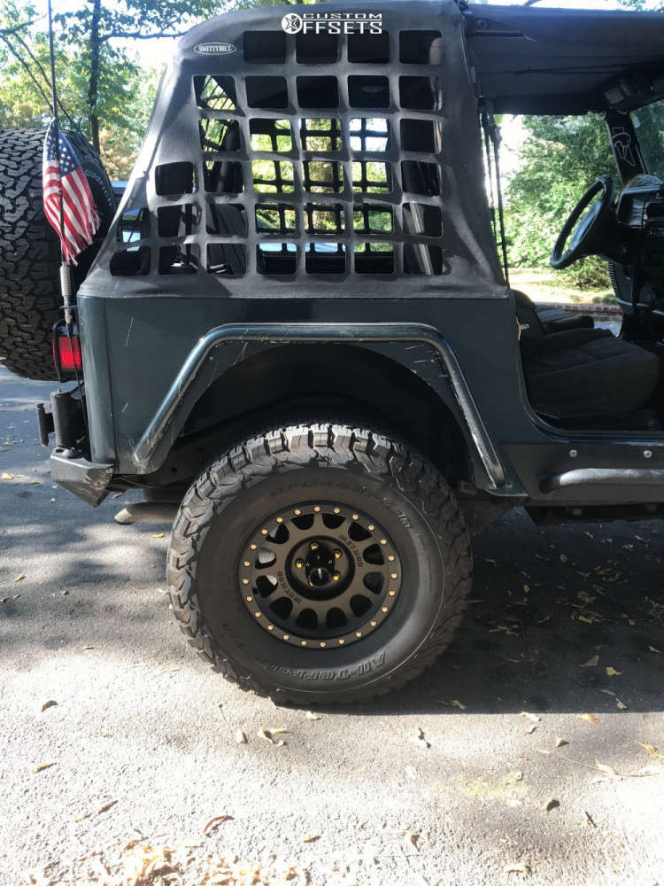 2005 Jeep Wrangler with 16x8 0 Method Nv and 265/75R16 BFGoodrich All ...