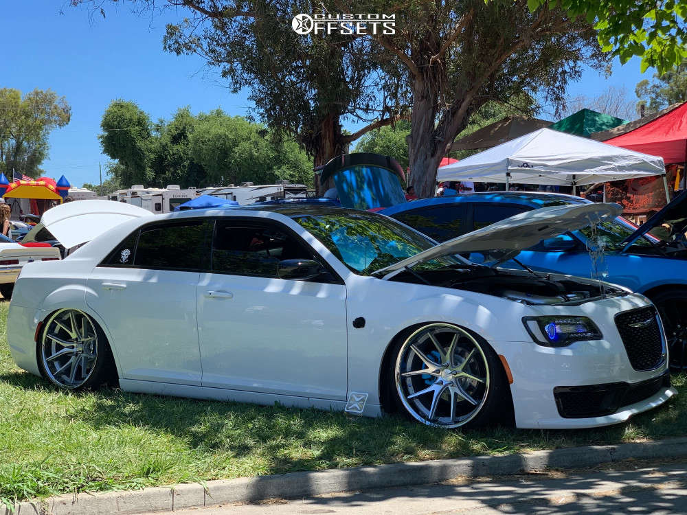 2018 Chrysler 300 with 22x9.5 15 Ferrada FR2 and 255/30R22 Zenna Argus ...