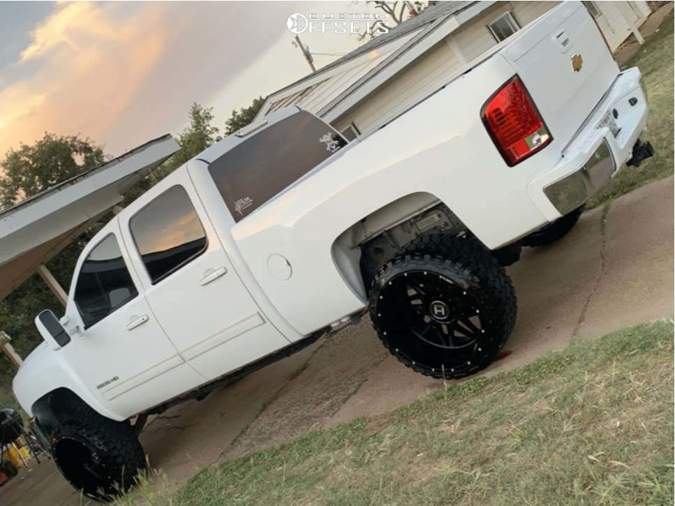 2010 Chevrolet Silverado 2500 HD with 24x14 81 Hostile Sprocket and 33