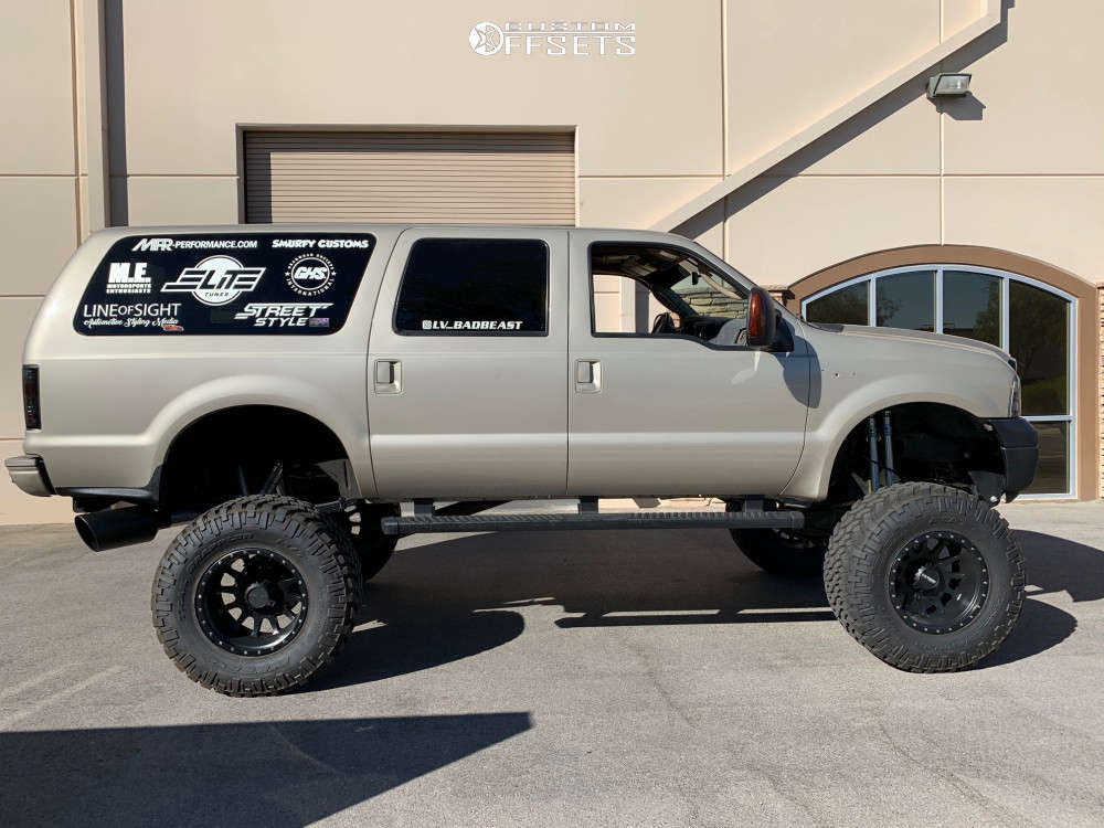 2004 Ford Excursion with 20x12 -52 Method Mr605 and 40/15.5R20 Nitto ...