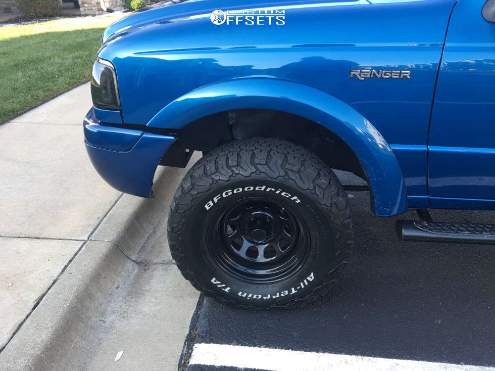 2001 Ford Ranger with 15x10 -45 Trail Master D Window and 31/10.5R15 ...