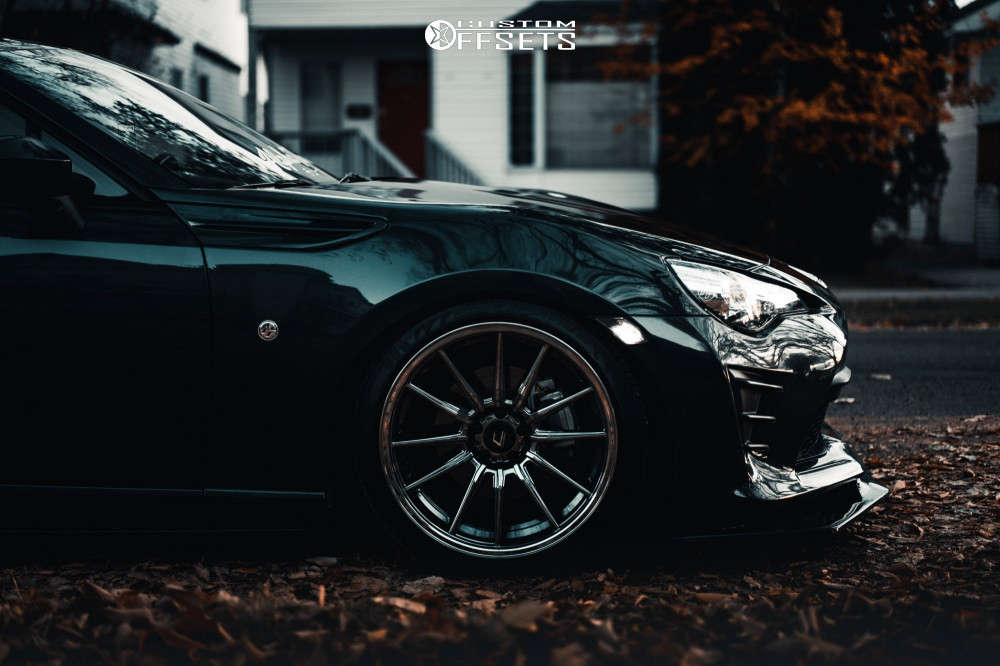 2019 Toyota 86 with 18x9.5 35 Cosmis Racing R1 and 245/35R18 Nankang NS ...