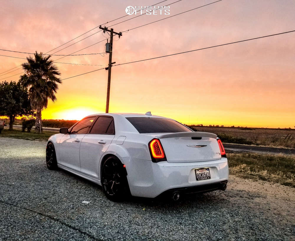 2018 Chrysler 300 with 20x9 15 OE Creations PR179 and 245/45R20 Kumho ...