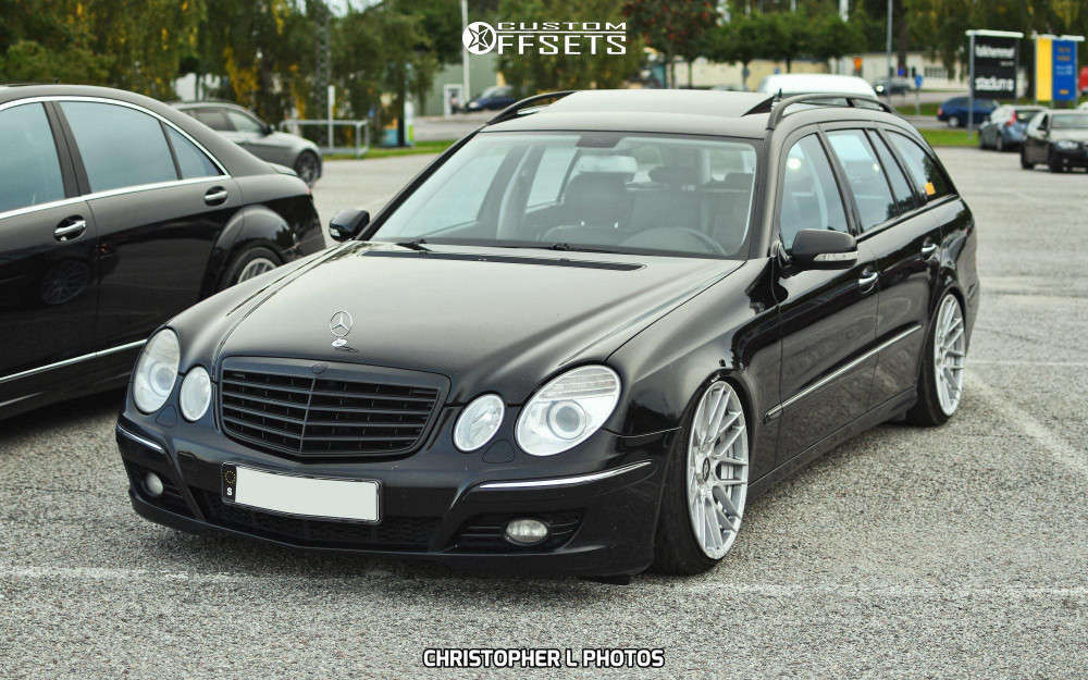 Mercedes Benz W211 Stance