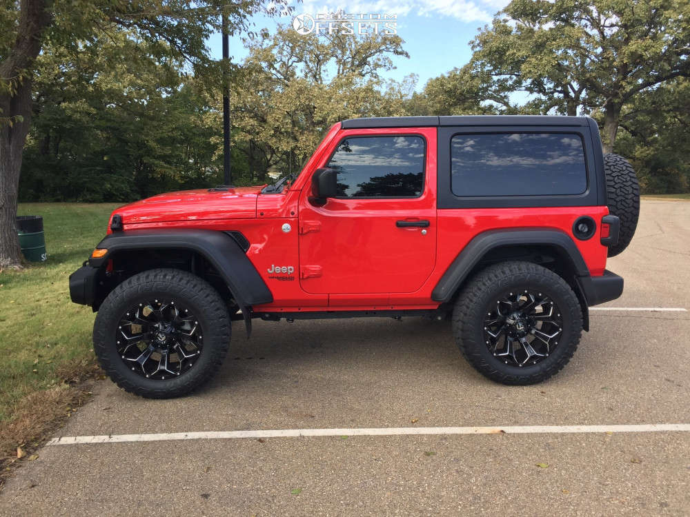 2019 Jeep Wrangler with 20x10 18 Fuel Assault and 35/12.5R20 Fury