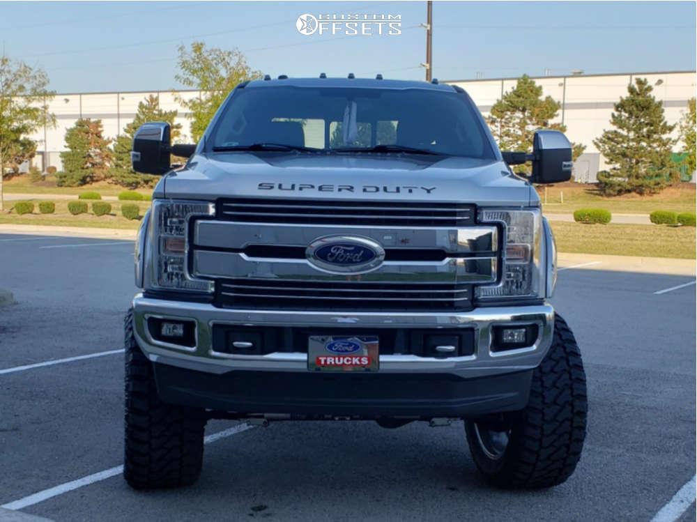 2017 Ford F250 Super Duty with 24x12 44 Hostile Sprocket and 38/15
