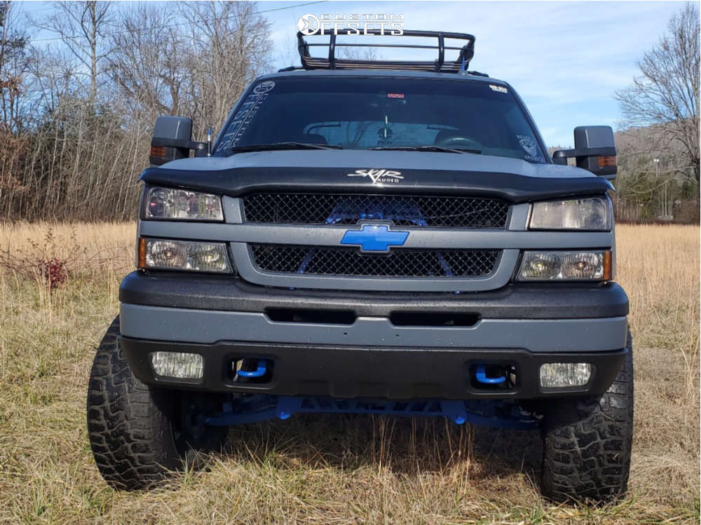 2004 Chevrolet Avalanche 1500 with 22x12 44 Gear OffRoad 726mb and 35