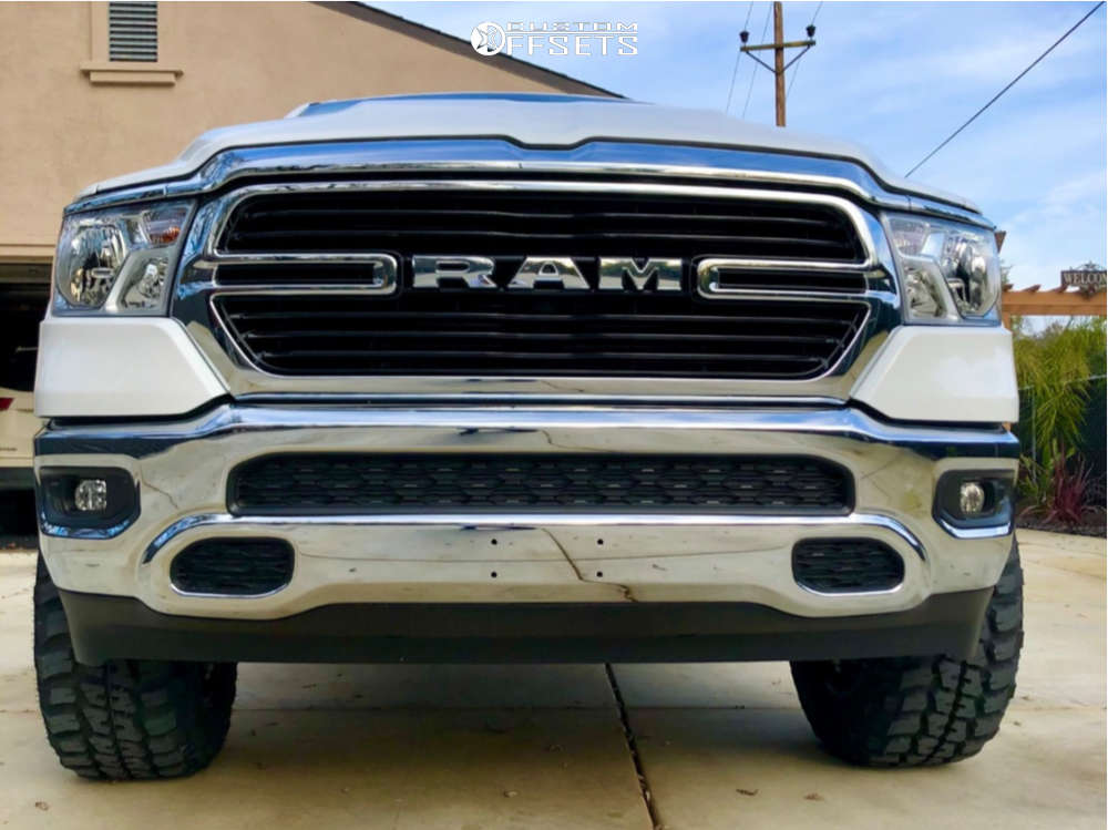2019 Ram 1500 with 20x10 -19 Ballistic Rage and 35/12.5R20 Federal ...