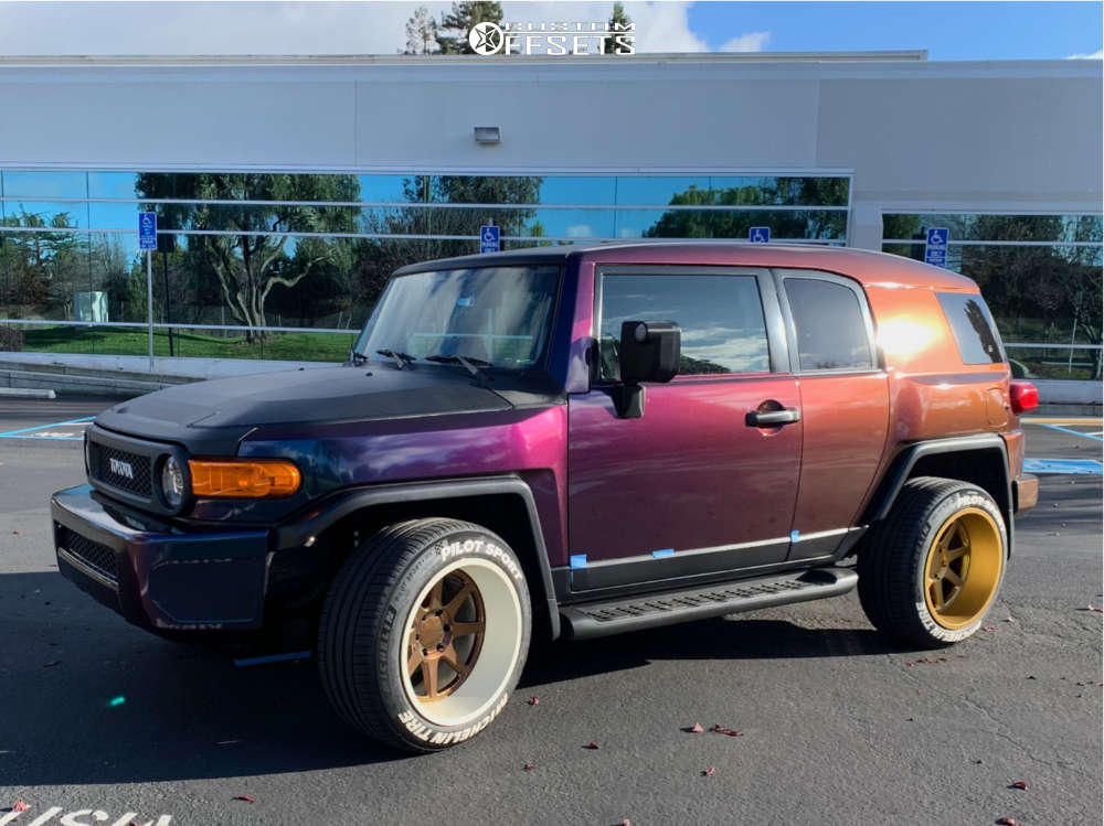 2009 Toyota FJ Cruiser with 20x12 -44 XD Xd844 and 265/50R20 Michelin ...