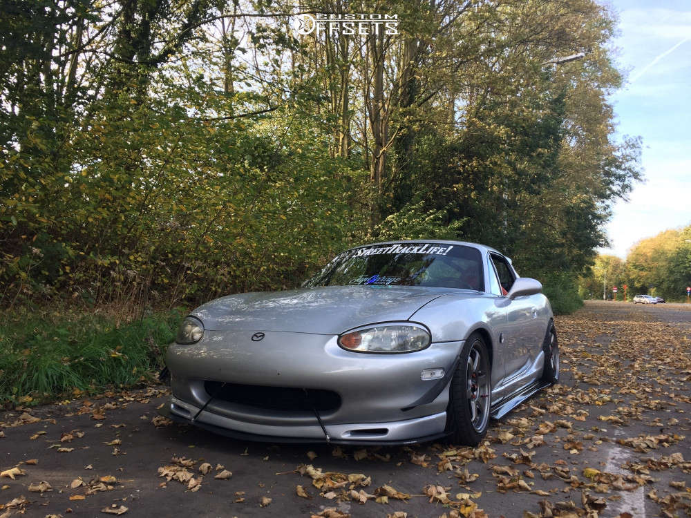 1998 Mazda MX-5 Miata with 16x7 25 Japan Racing Jr3 and 195