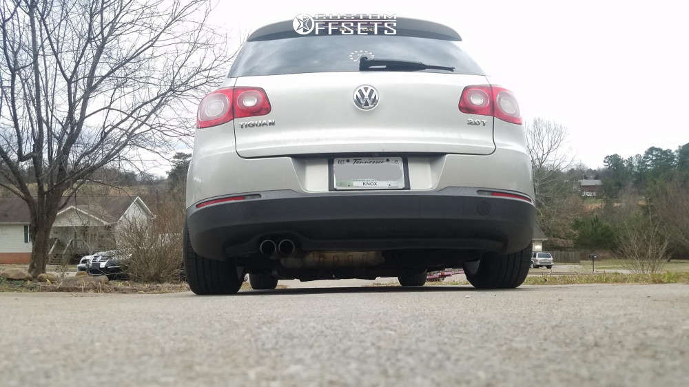 2011 Volkswagen Tiguan with 18x9.5 25 Motegi Mr135 and 235/40R18 Nexen ...