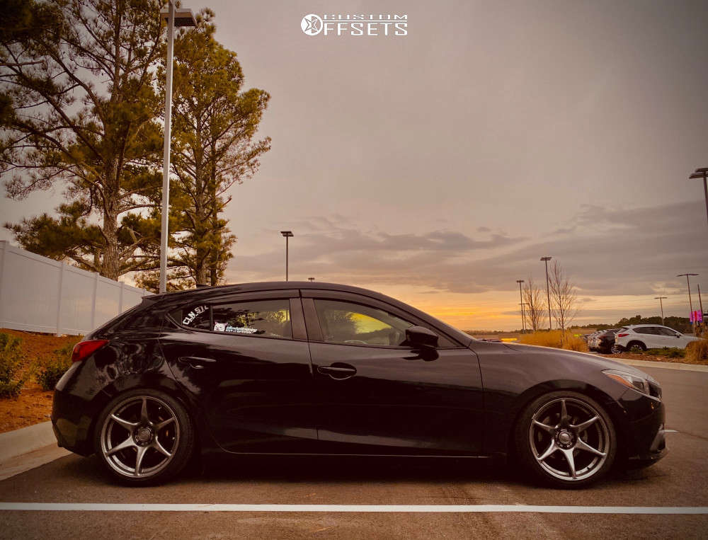 883901-1-2016-3-mazda-s-