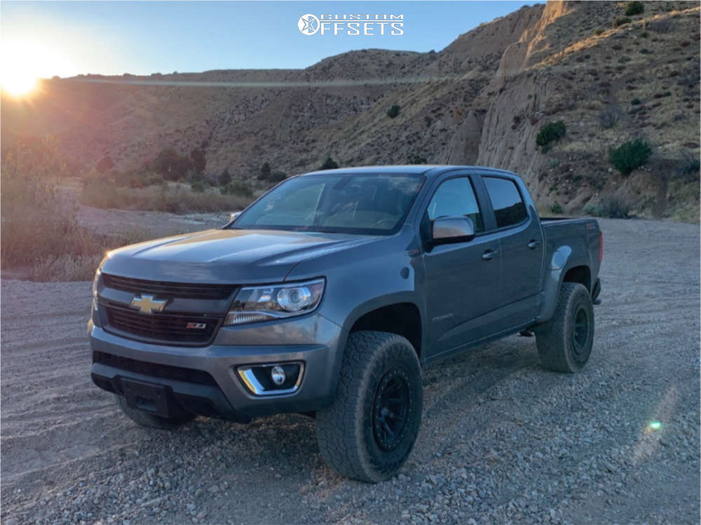 2018 Chevrolet Colorado with 17x9 12 Dirty Life Dt2 and 285/70R17