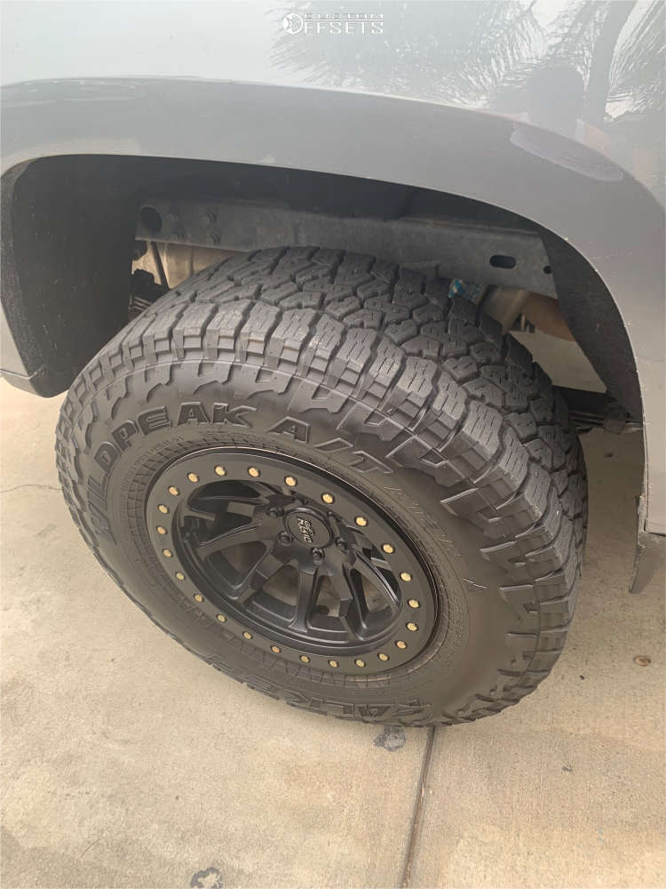 2018 Chevrolet Colorado with 17x9 -12 Dirty Life Dt-2 and 285/70R17 ...