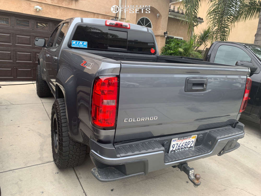 2018 Chevrolet Colorado with 17x9 -12 Dirty Life Dt-2 and 285/70R17 ...