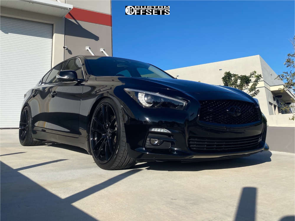 2015 INFINITI Q50 with 20x9 32 Velgen Vf5 and 245/35R20 Nitto