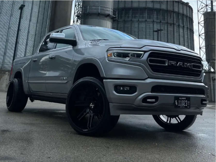 2019 Ram 1500 with 24x14 81 ARKON OFFROAD DaVinci and 305/35R24