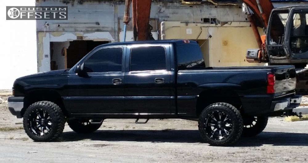 2005 Chevrolet Silverado 1500 with 20x12 44 Fuel Throttle and 33/12.5R20 Fuel Mud Terrain and