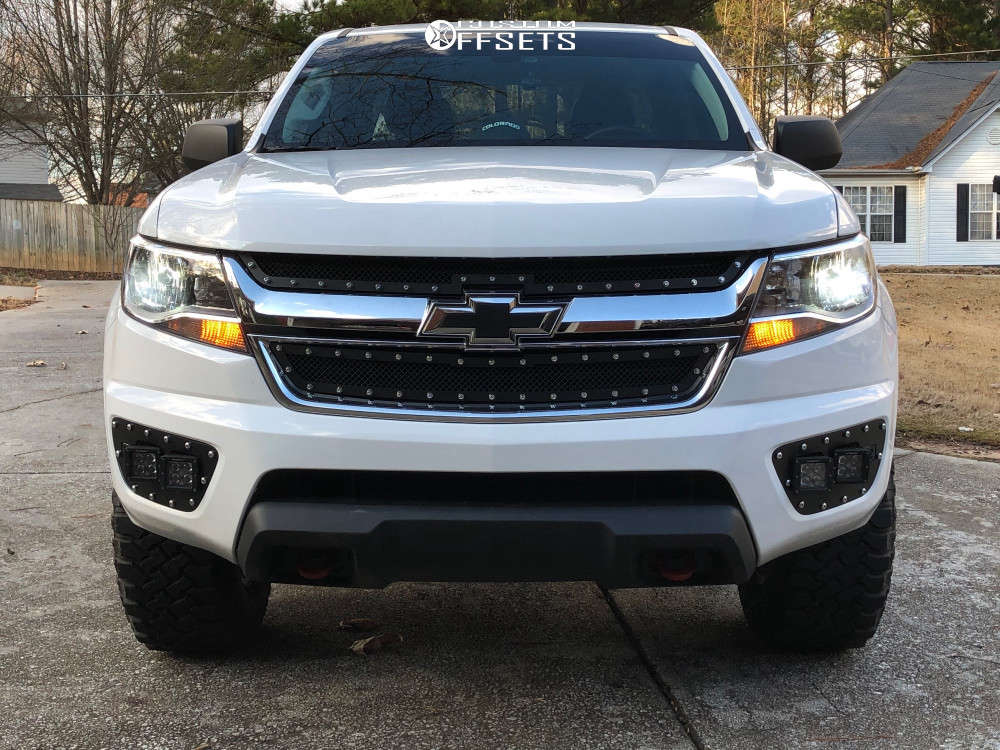 2018 Chevrolet Colorado with 17x9 Fuel Cleaver and 285/70R17 Falken ...