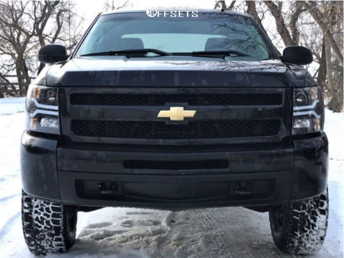 2009 Chevrolet Silverado 1500 with 17x9 12 Fuel Beast and 285/70R17