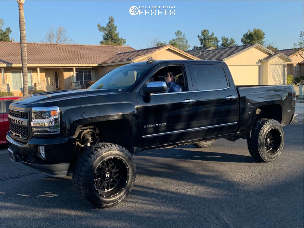 2018 Chevrolet Silverado 1500 with 20x12 44 Hostile Sprocket and 35/12