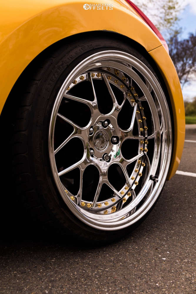 2017 Nissan 370Z with 19x10.5 22 Aodhan Ds01 and 235/35R19 Federal ...