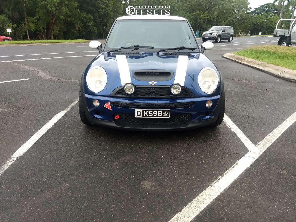 2003 Mini Cooper with 17x8 42 Fifteen52 Tarmac and 235/45R17 Kumho ...