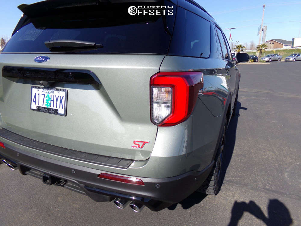 2020 Ford Explorer with 20x9 35 Niche Altair and 275/55R20 BFGoodrich