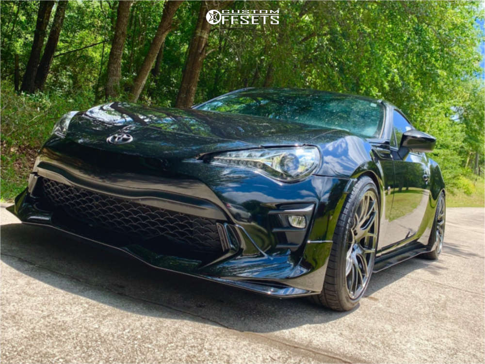 2017 Toyota 86 with 18x8.75 33 XXR 530 and 235/40R18 Bridgestone