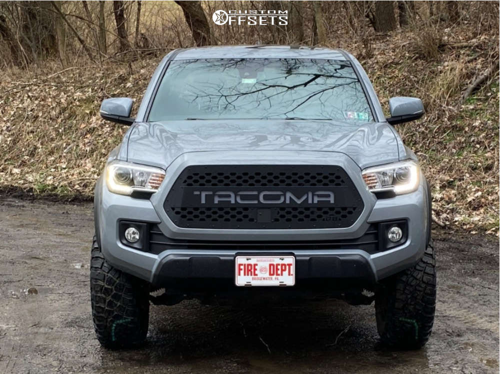 2019 Toyota Tacoma with 16x8 -25 RRW RR5-S and 265/70R16 BFGoodrich Mud ...