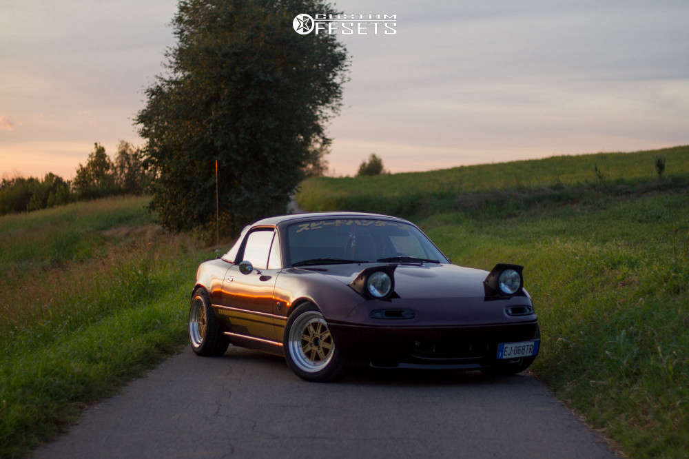 1991 Mazda MX-5 Miata with 15x7.5 20 Japan Racing Jr31 and 195