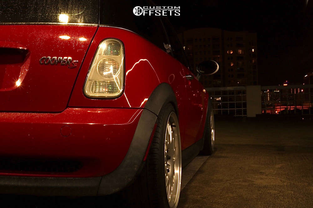 2004 Mini Cooper with 17x8 25 XXR 531 and 205/40R17 Nexen Nfera Su1 and ...