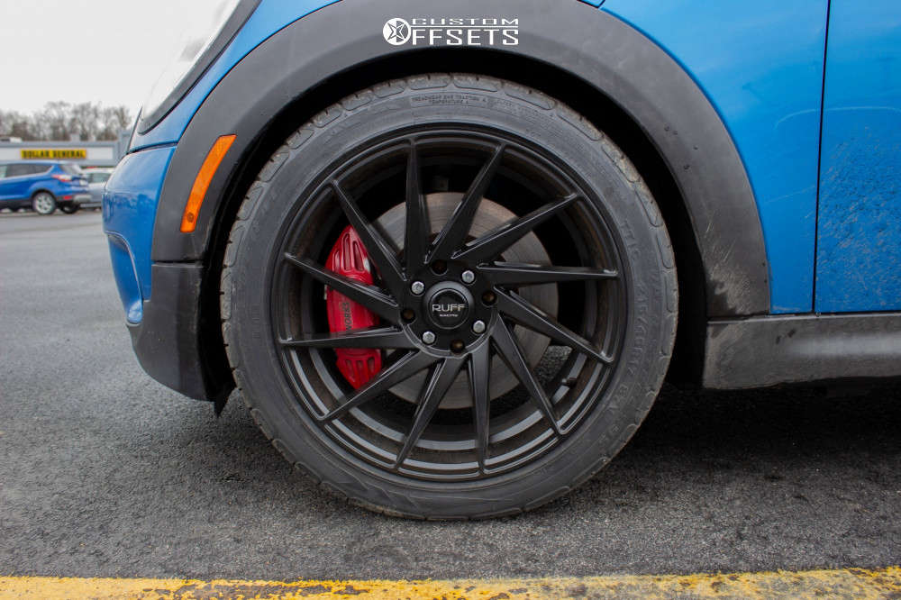 2009 Mini Cooper with 17x7.5 38 Ruff R363 and 215/45R17 Federal
