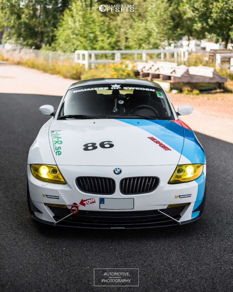 2007 BMW Z4 with 18x8.5 35 Breyton Race Gts and 225/40R18 Hankook