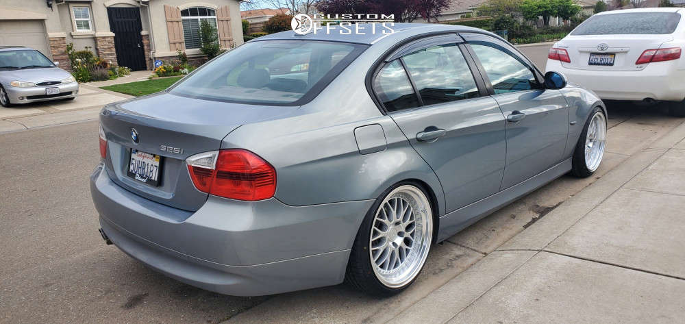 2006 BMW 325i with 19x9.5 35 ESR Sr01 and 235/35R19 Nankang NS-20